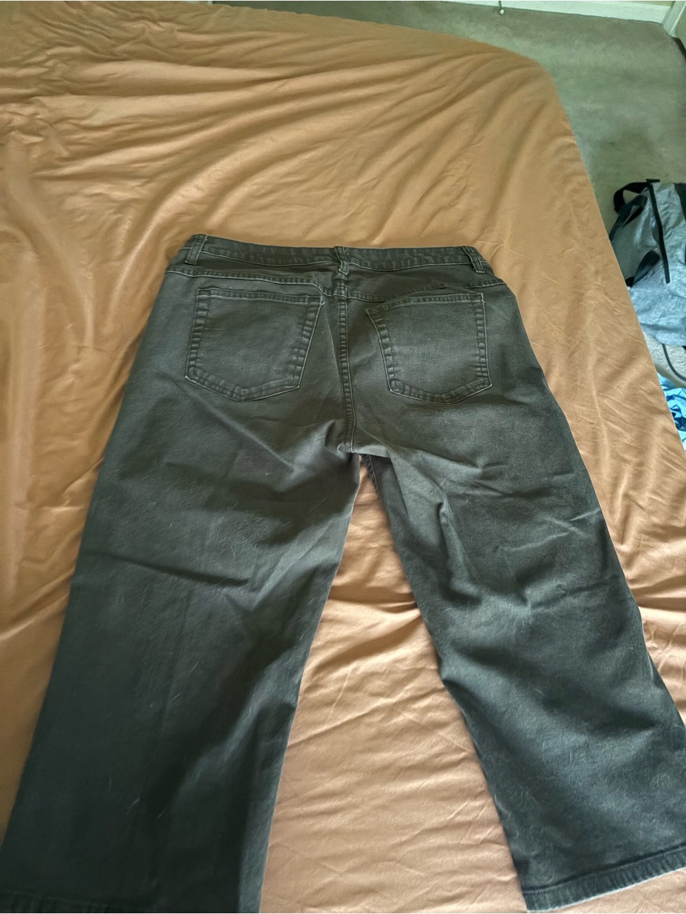 Lee Riders Brown Capris - Picture 4 of 5